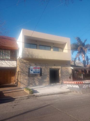 Remodelación de Edificio de Departamentos en Dos Plantas